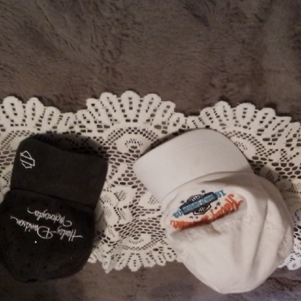 Harley-Davidson Black and White Caps